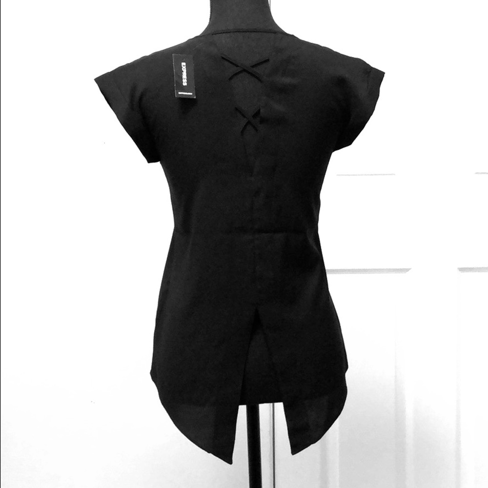 BLACK CROSS BACK GRAMERCY TEE - Express